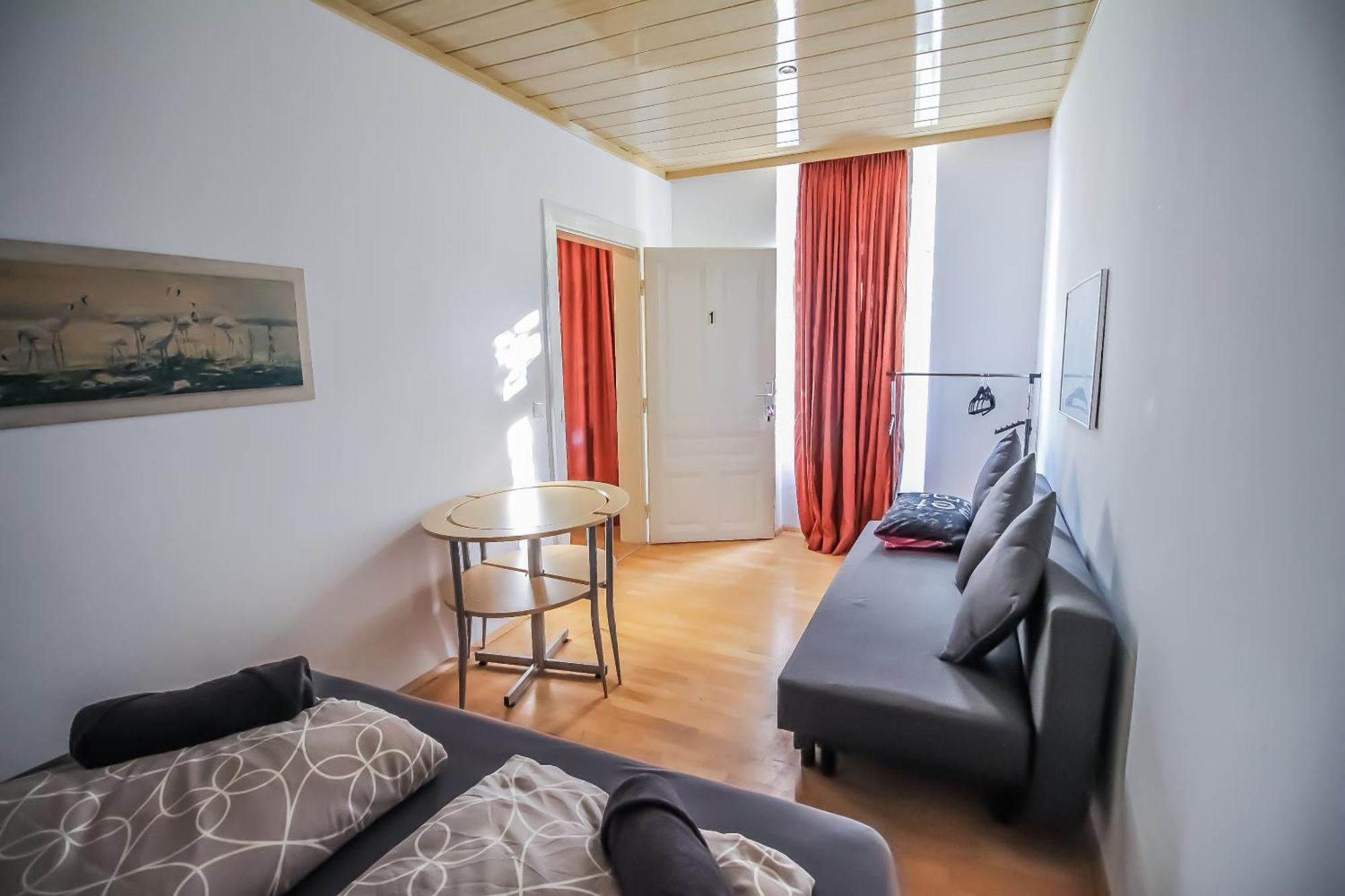 H Superior Triple Room Pr Wenen Buitenkant foto
